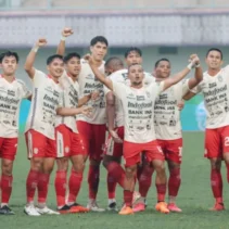 Andrew Jung Bersinar, Persib Tahan Imbang Dewa United: Kabar Baik dan Buruk Menjelang Laga Krusial