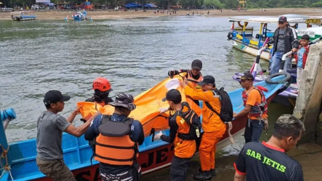 Basarnas Temukan Jasad Bocah Tergelincir Ombak di Pantai Meulaboh, Penyelamatan SAR Gabungan Berakhir Tragis