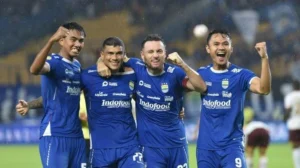 Bojan Hodak Ingatkan Persib: Fokus Penuh untuk Raih 3 Poin di Laga Penentu vs Dewa United