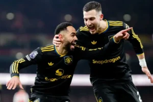 Chelsea Finis Lima: Manchester United Raih Kemenangan 1-0 lewat Gol Cunha, Rosenior Mengungkap Kekhawatiran