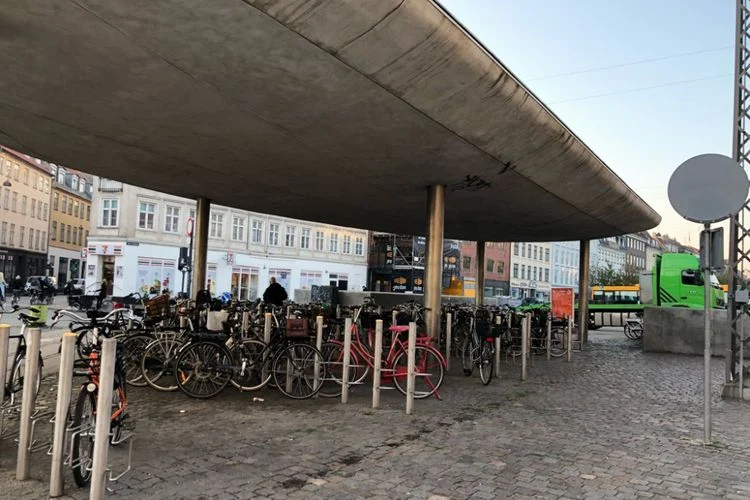 Copenhagen: Kota Kecil dengan Pengaruh Besar – Dari Hotel Murah hingga Panggung Internasional