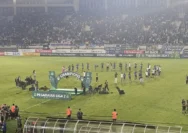 Drama 120 Menit di Liga 2: PSIM Yogyakarta Raih Gelar Juara, Sementara Final Semen Padang vs PSBS Biak Berujung Ricuh