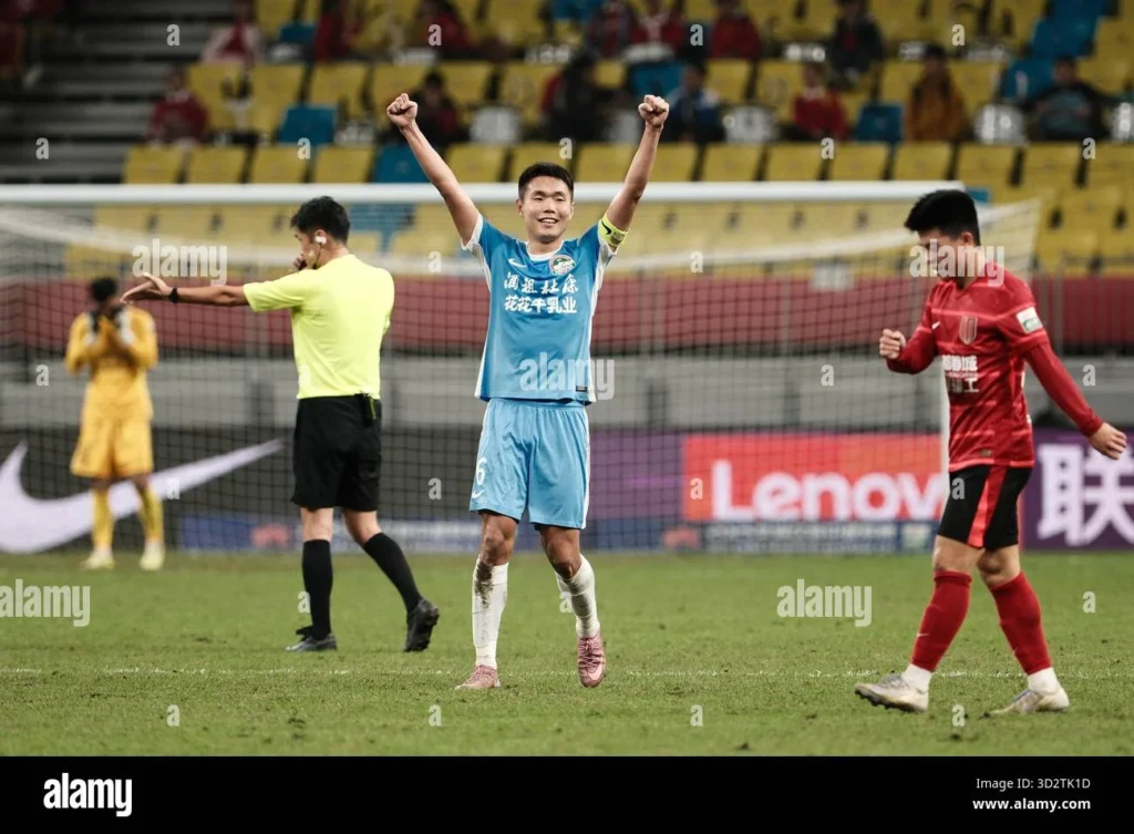 Drama Sepak Bola: Chengdu Rongcheng Guncang Liga Super China dengan Kemenangan Menegangkan
