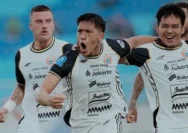 Eksel Runtukahu Cetak Brace, Persija Hancurkan Persebaya 3-0; Pujian Pelatih dan Prospek Timnas Menggema