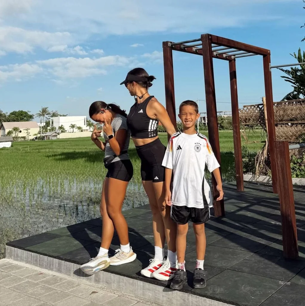 Energi Menggelegar! 10 Potret Jennifer Bachdim Mengguncang Bandung sebagai Coach Olahraga