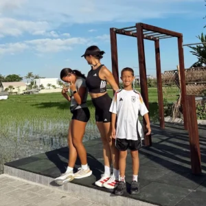 Energi Menggelegar! 10 Potret Jennifer Bachdim Mengguncang Bandung sebagai Coach Olahraga