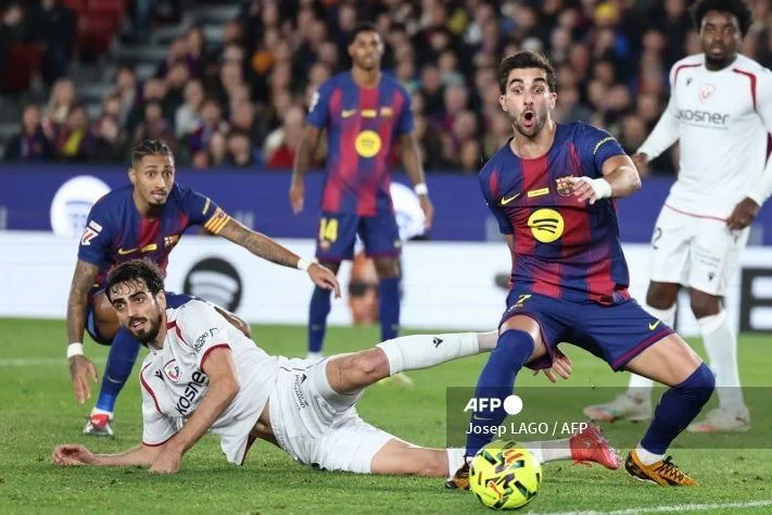 Flick Tetap Tenang: Barcelona Unggul 7 Poin Atas Real Madrid, Fokus pada Konsistensi dan Persiapan Liga Champions