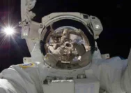 Foto Pertama Bumi dari Artemis II Bikin Astronot Terpaku: 'Kami Sampai Lupa Makan'