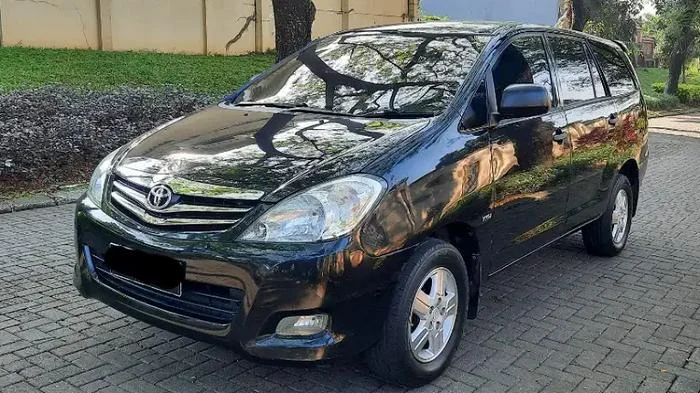 Harga Kijang Innova diesel 2004-2005 Bekas Stabil Meski Diesel Naik, Ini Detailnya!