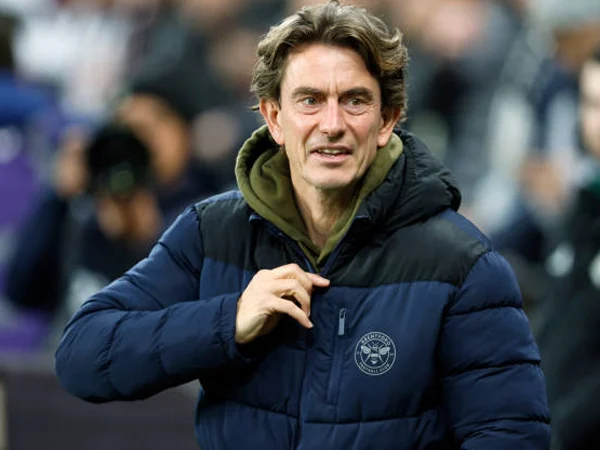 Kejutan Besar: Thomas Frank Kembali ke Brentford, Tampil di Tribun VIP Usai Tinggalkan Tottenham Hotspur