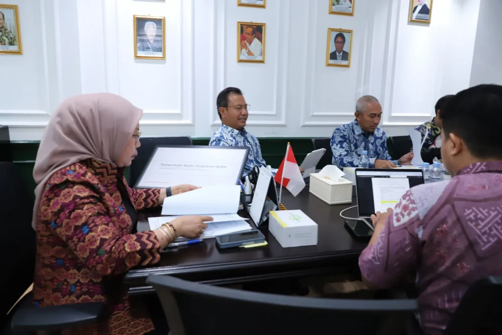 Kepala BP BUMN Ungkap Opsi Kemenkeu Ambil Alih PT KCIC di Tengah Krisis Utang dan Peluang BUMN Baru