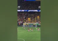 Kevin Diks Gagal Penalti, Namun Memikat dengan Tendangan 25 Meter, Kartu Kuning, dan Satu Poin Penting Gladbach