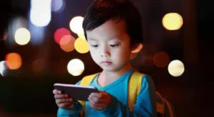 Kontroversi YouTube Kids: Ancaman AI, Konten Berbahaya, dan Upaya Baru untuk Lindungi Anak