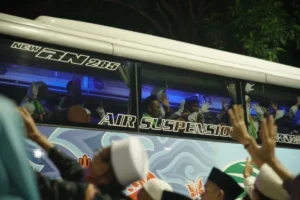 Kota Bekasi Sibuk: 445 Jamaah Haji Bersiap Terbang & Upaya Basmi Ikan Sapu-sapu Mengguncang Warga