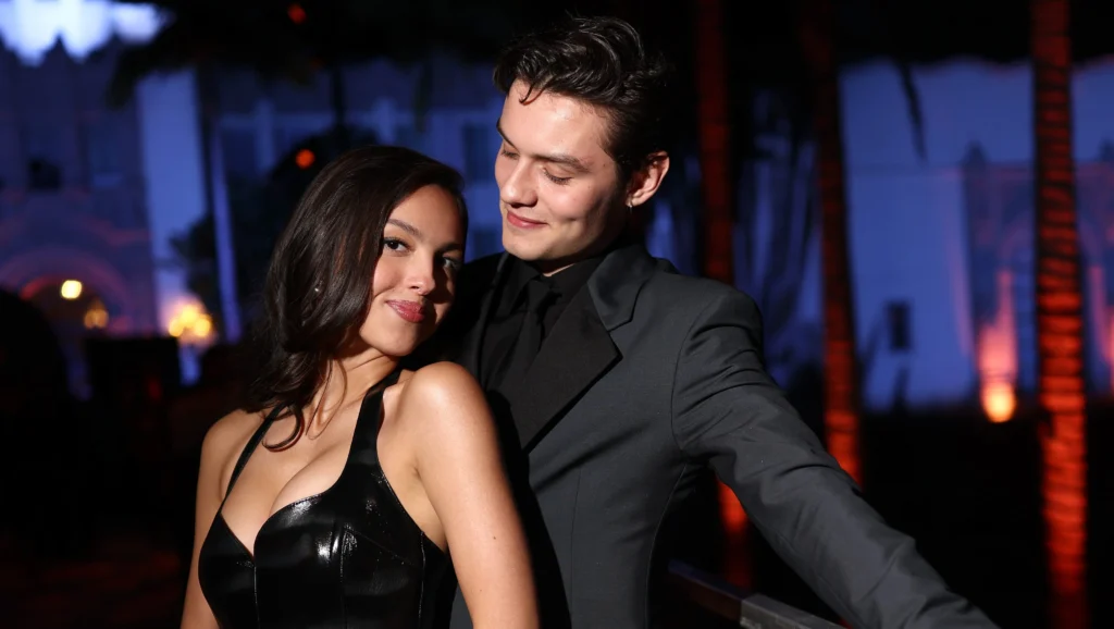 Louis Partridge Jadi Sorotan: Dari Lokasi Video Olivia Rodrigo hingga Peran Baru di Film 'Heartstopper'