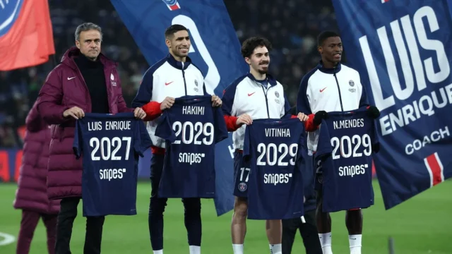 Luis Enrique Pimpin PSG Hadapi Tantangan Ligue 1: Cedera Vitinha, Kekalahan dari Lyon, dan Peran Pemain Amerika Selatan
