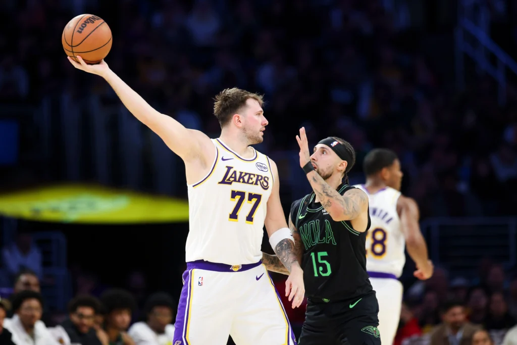 Luke Kennard Bikin Geger! Catat Triple‑Double Tertinggi Musim Ini, Lakers Raih Kemenangan Dramatis atas Rockets