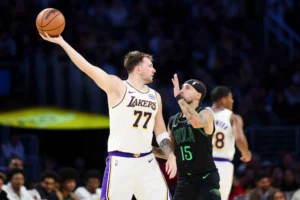 Luke Kennard Bikin Geger! Catat Triple‑Double Tertinggi Musim Ini, Lakers Raih Kemenangan Dramatis atas Rockets