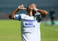 Max Timisela: Bintang Muda Persib Bandung yang Menggebrak Lapangan dan Akademi