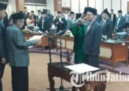 Meninggalnya Ahmad Nurhamim, Wakil Ketua DPRD Gresik, Membuat Panggung Politik Lokal Berkabung