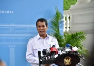 Menteri Pertanian Andi Amran Sulaiman Gencarkan Kebijakan Besar: Stok Beras Tertinggi, Solar Dihentikan, Traktor Listrik Dipesan