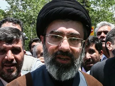 Mojtaba Khamenei dalam Kondisi Kritis: Perawatan Medis di Qom Memicu Ketidakpastian Kepemimpinan Iran