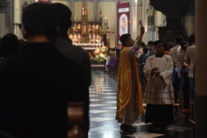 Paskah di Katedral Jakarta dan Lebaran Betawi: Kebangkitan Spiritual, Budaya, dan Kepedulian Lingkungan di Ibu Kota