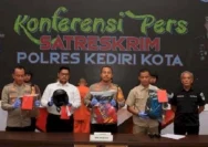 Polisi Ungkap Peran Pasutri Kediri dalam Pencurian Ponsel di Nganjuk