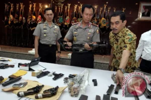 Polri Bongkar Jaringan Senjata Ilegal: Tangkap 'Ki Bedil' Setelah 20 Tahun Beroperasi di Bandung