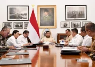 Prabowo Kumpulkan Seluruh Pimpinan Kementerian dan BUMN dalam Rapat Besar di Istana: Sinergi Nasional di Tengah Geopolitik Tidak Pasti