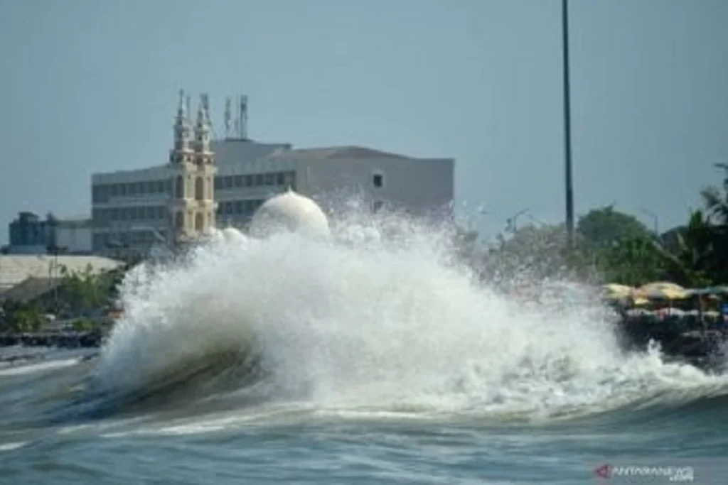 Ramalan Cuaca Bali 19 April 2026: Berawan Dominan, Gelombang Tinggi di Pantai Selatan