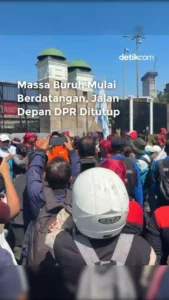 Ribuan Buruh Turun ke Jalan di Depan DPR, Polisi Siapkan 1.948 Personel dan Antisipasi Macet Besar