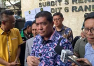 Roy Suryo Cs Guncang DPR, Tuntut Penangkapan Jokowi dan Gibran, Pilih Jalur Pengadilan dalam Kasus Ijazah Palsu
