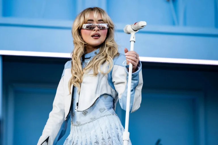 Sabrina Carpenter Minta Maaf Usai Salah Paham Zaghrouta di Coachella 2026, Kontroversi Budaya Membara