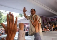 Saiful Mujani Anggap Kemenangan Prabowo Tak Demokratis, Reaksi PAN dan Gerindra Bergolak