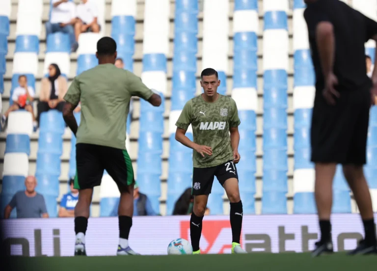 Sassuolo Raih Kemenangan Bersejarah 2-1 atas Como, Nzola Jadi Penentu