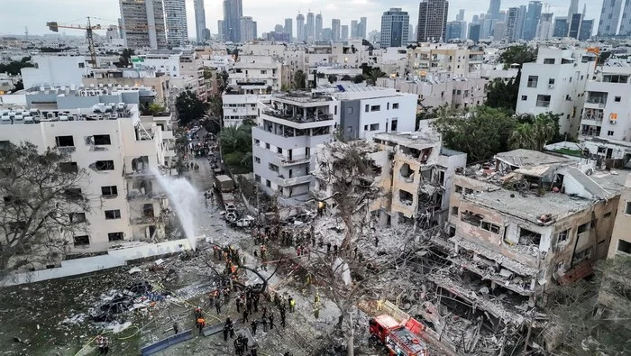 Serangan Udara AS-Israel di Iran Guncang Infrastruktur, 13 Jiwa Tewas di Jembatan Baharestan