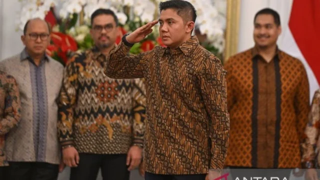 Seskab Teddy Buka Isu Reshuffle Kabinet: Presiden Prabowo Akan Ungkapkan Keputusan Selanjutnya