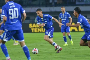 Thom Haye Tak Gentar Jadwal Padat AFC; Siap Tempuh Jarak Jauh demi Persib