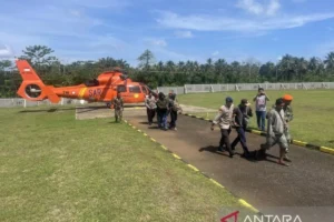 Tragedi Helikopter PK-CFX di Sekadau: Delapan Nyawa Melayang, Evakuasi Intensif Tim SAR