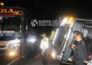 Truk Boks Tabrak Bus Mogok di Madiun, Sopir Tewas Saat Evakuasi, 1 Korban Jiwa