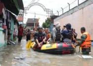 Warga Sukoharjo Buang Kasur dan Perabotan Usai Banjir Oli: Ini Alasan di Baliknya
