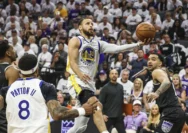 Warriors Kalahkan Kings 110-105, Kontroversi Foul Sengaja pada Seth Curry Jadi Sorotan NBA