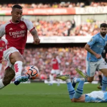 Wenger Yakin Arsenal Juara Liga Inggris Meski Dihantam Tekanan Manchester City