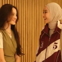 Zaskia Adya Mecca Ungkap Pengalaman Menghadiri Persidangan, Sementara Dunia Olahraga Bersiap untuk Qatar 2026