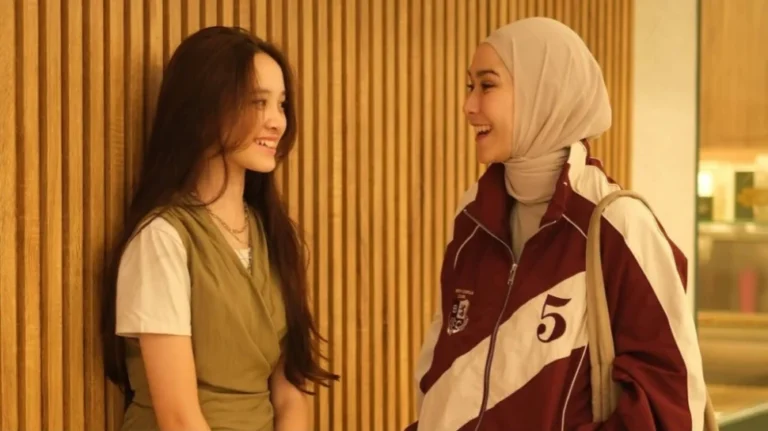Zaskia Adya Mecca Ungkap Pengalaman Menghadiri Persidangan, Sementara Dunia Olahraga Bersiap untuk Qatar 2026